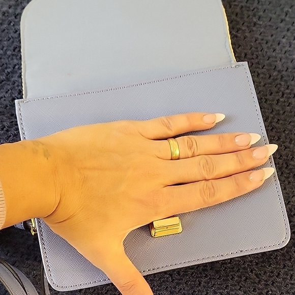 Blue and White Patterned Bag - Picture 7 of 9